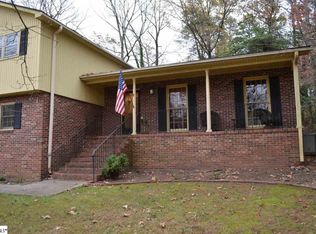 8 E Woodburn Dr, Taylors, SC 29687