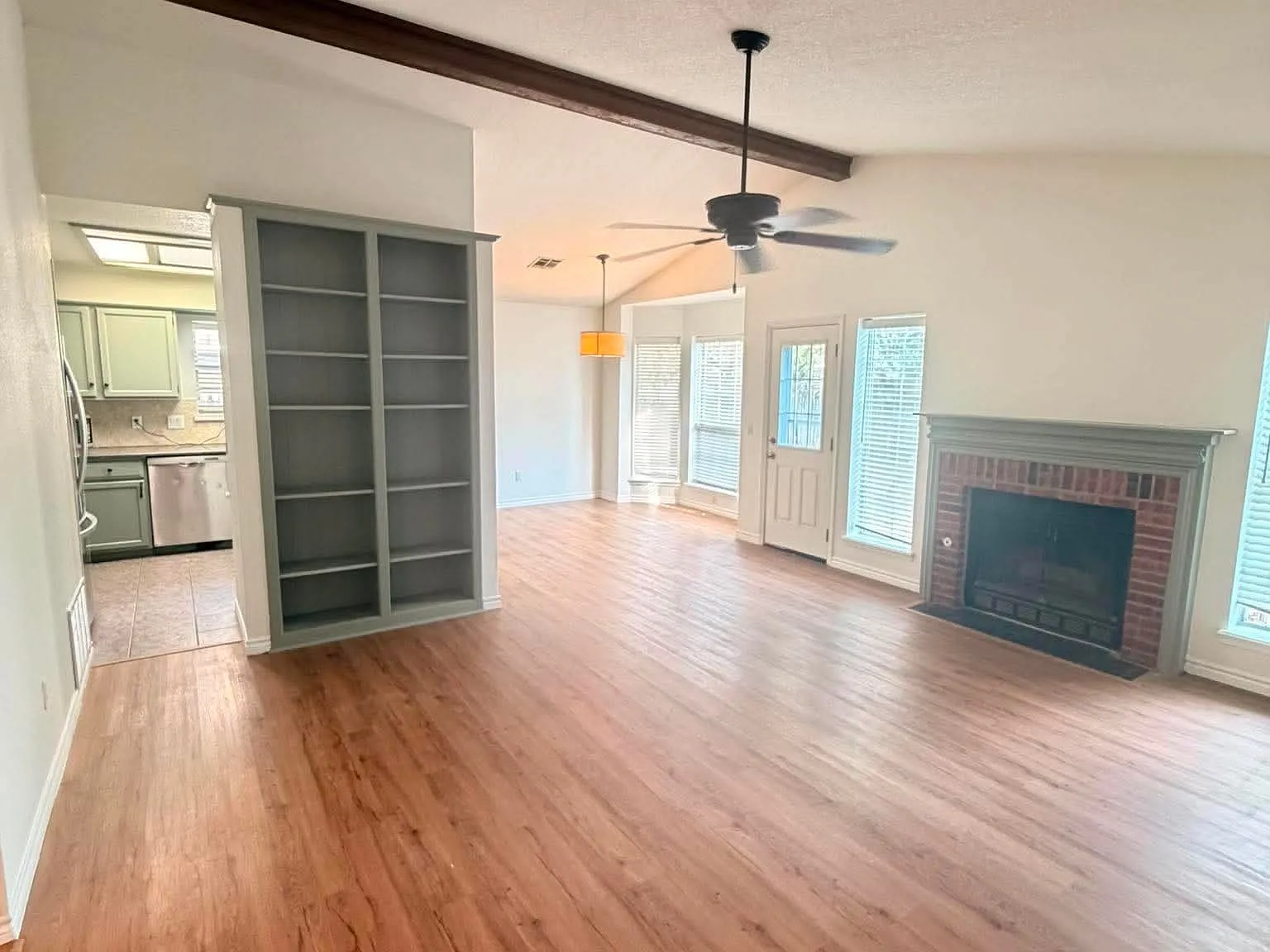 3 bed, 1336 sqft, $1,650 — Photo 3