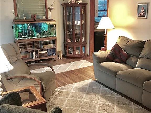 2nd image of 3269 Quentin Dr
