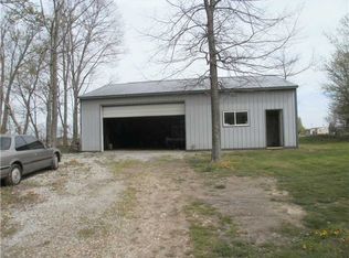 8150 W Amphitheater Rd, Arlington, IN 46104