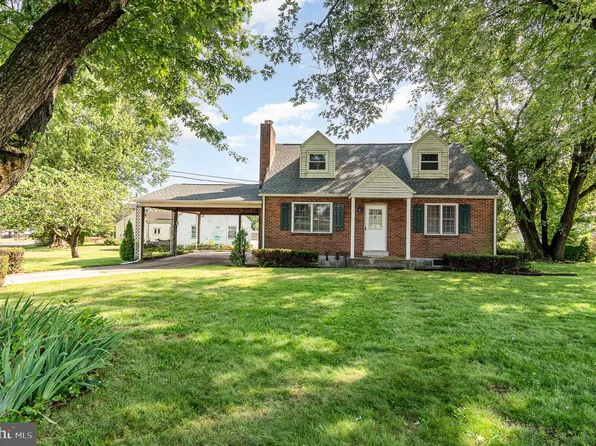 101 Linden Dr, Camp Hill, PA 17011