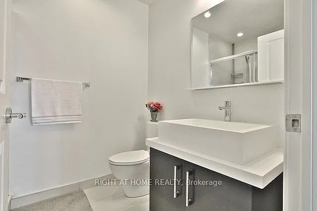 1080 Bay St #4608 — Photo 13