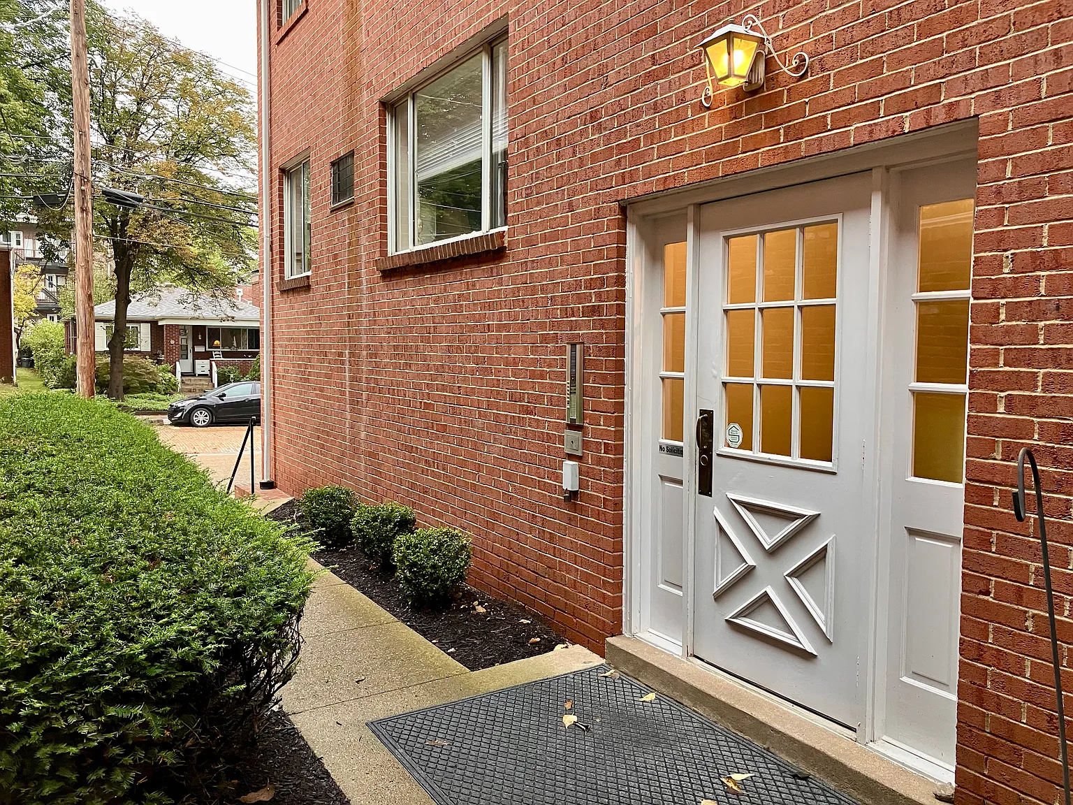 2 bed, $1,175 — Photo 2