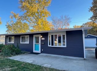2001 E Country Squire Dr, Urbana, IL