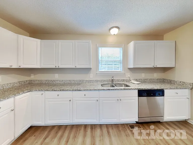 60 Rodney Ct — Photo 7