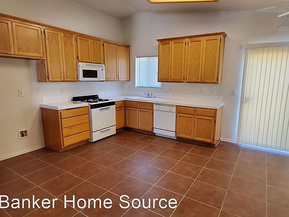 5th image of 16998 Escala Dr