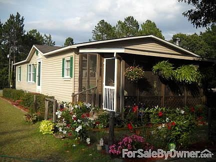 House-Screened Porch/side entrance
