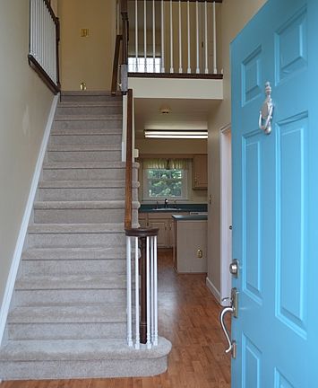 Welcome to 206 W Silver Fox Rd!