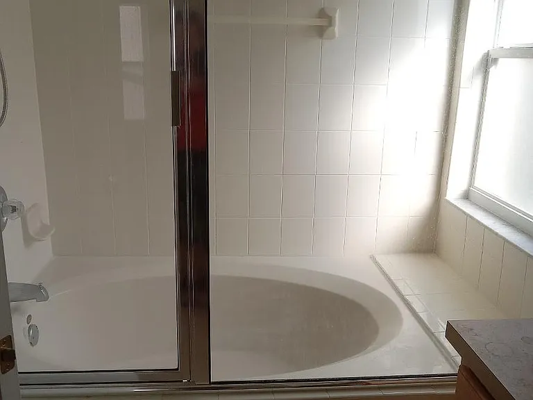 15309 Markham Dr — Photo 11