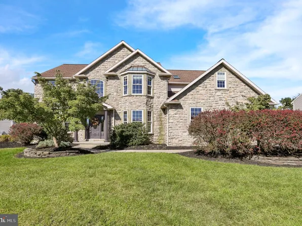 49 Augusta Ln, Fleetwood, PA 19522
