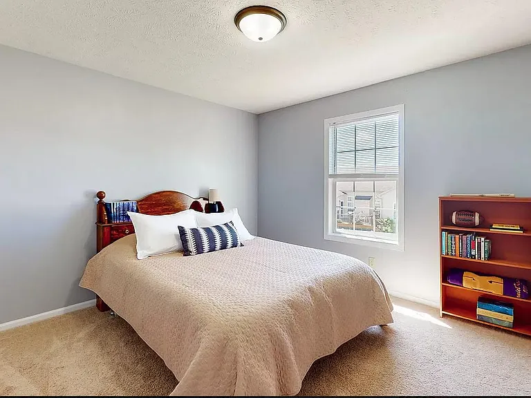 2610 Carrington Ln — Photo 11