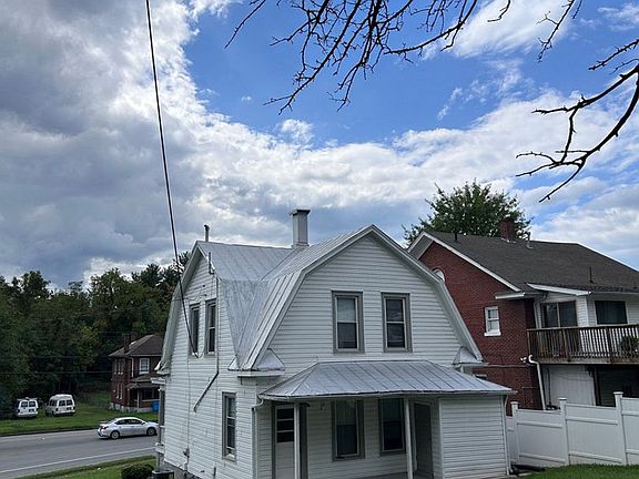 3rd image of 2115 Salem Tpke NW