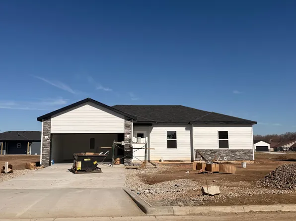 134 Maverick Drive, Mt Vernon, MO 65712