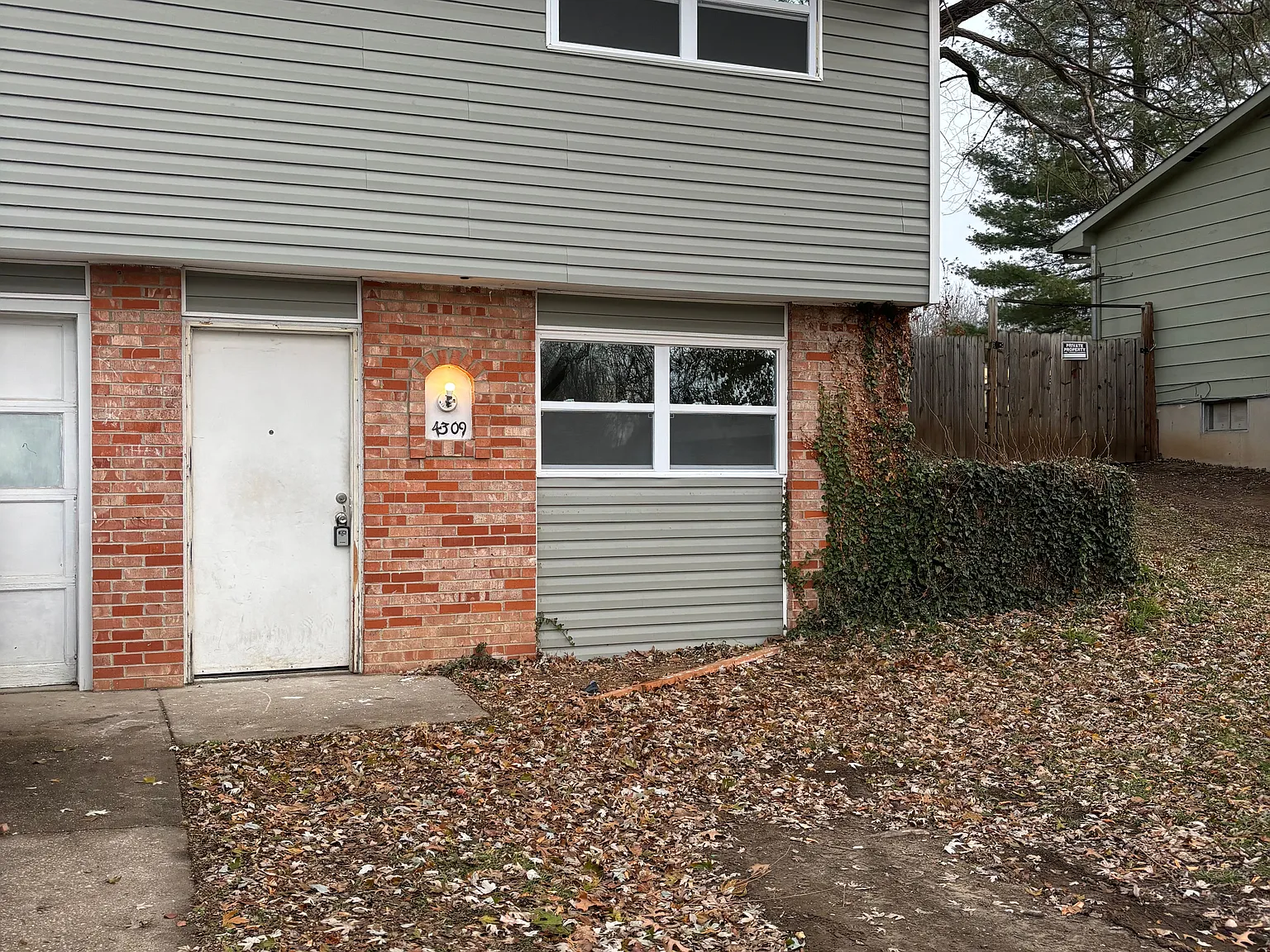 2 bed, 1300 sqft, $1,250 — Photo 1