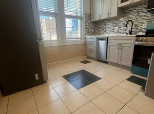 24-50 38th St #F2, Astoria, NY 11103