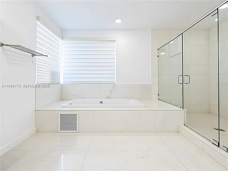 7451 NW 103rd Ct #7451 — Photo 25