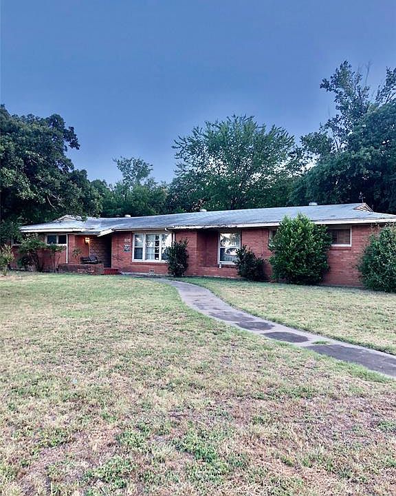 1st image of 898 N Harbin Dr