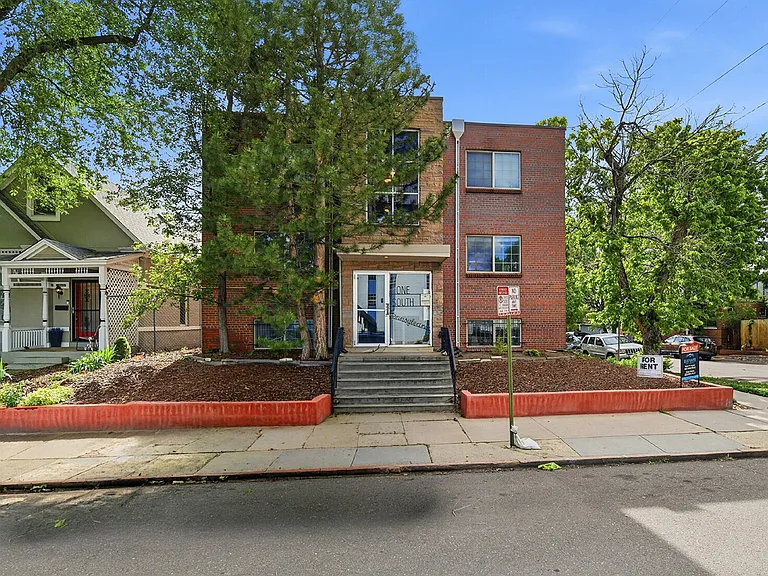 1 S Pennsylvania St #302 — Photo 22