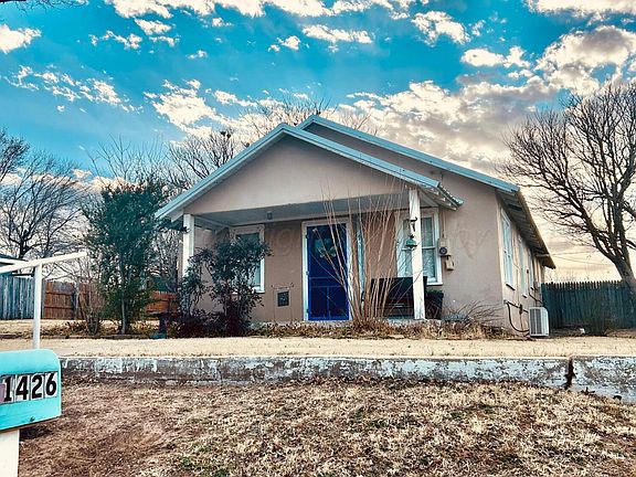 3rd image of 1426 Main St