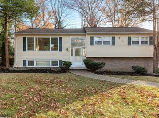31 Delwick Ln, New Providence, NJ 07974