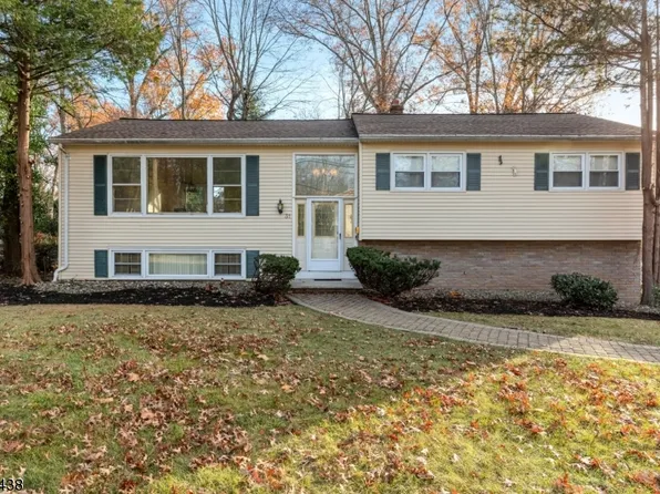 31 Delwick Ln, New Providence Boro, NJ 07974