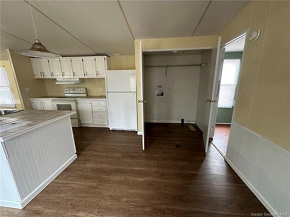4th image of 2416 Bonito Dr