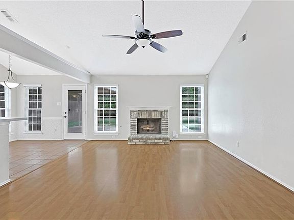 3rd image of 7512 Bear Lake Dr