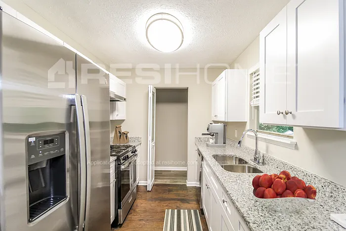 2084 Charles Cudd Ct — Photo 2