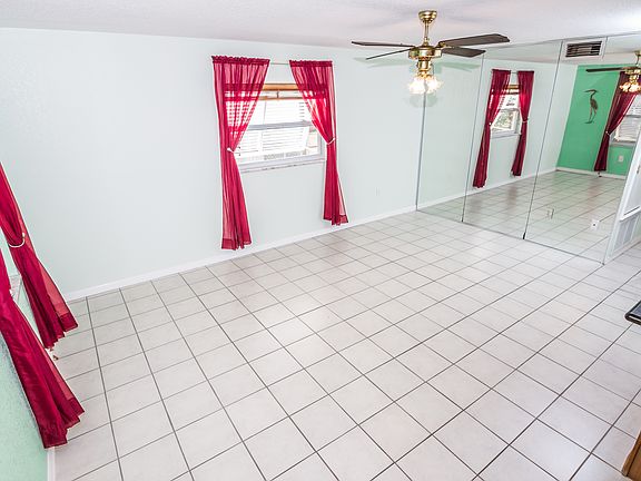 4th image of 2616 Belmont Ave