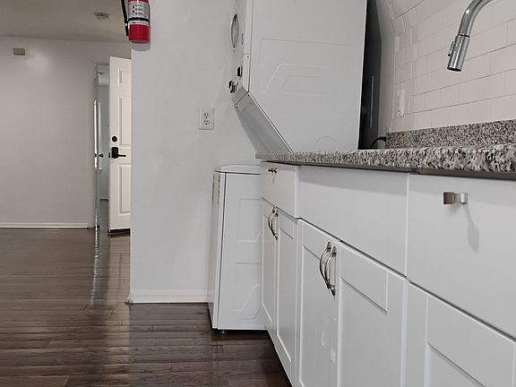 3rd image of 497 Tremont Ave APT 3