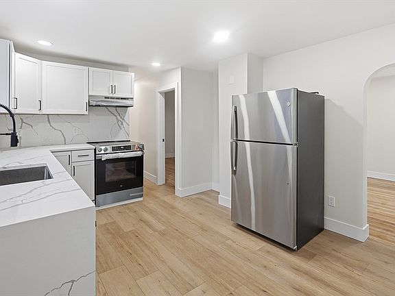 5th image of 25 Johnson St