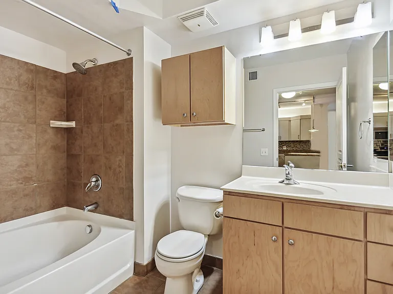 616 E St NW #402 — Photo 14