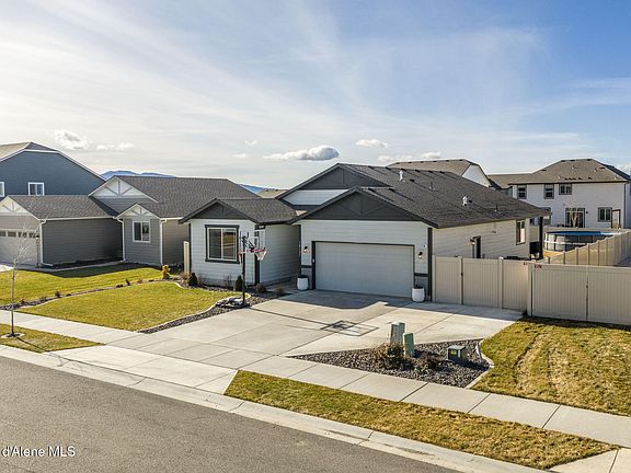 3rd image of 10121 N Belgrave Loop