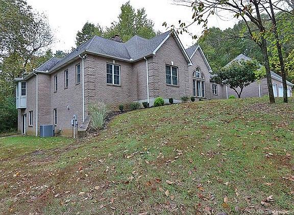 5th image of 3913 Brentwood Dr