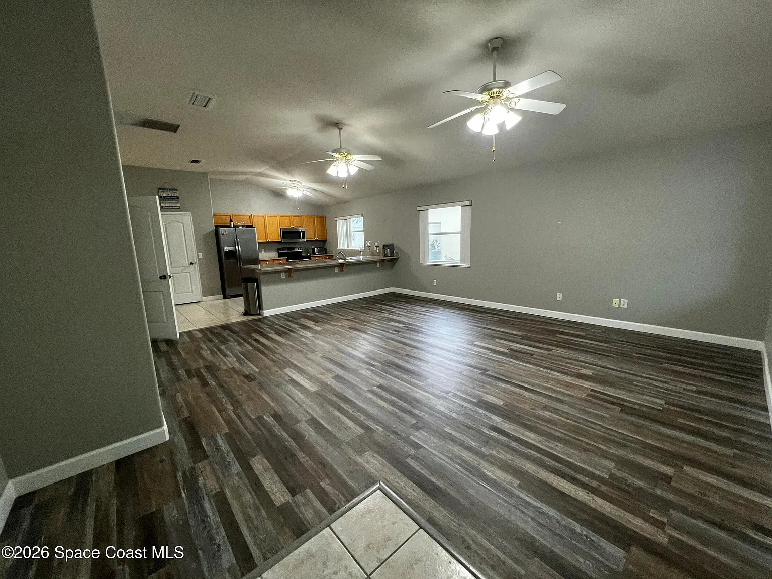 3 bed, 1962 sqft, $2,650 — Photo 3