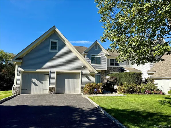 7 Cobblefield Lane, White Plains, NY 10605