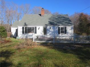 54 Roxbury Rd, Southbury, CT 06488