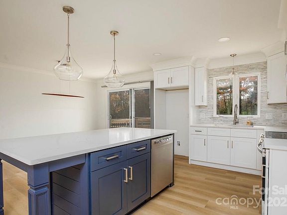 5th image of 109 Bridlewood Ave