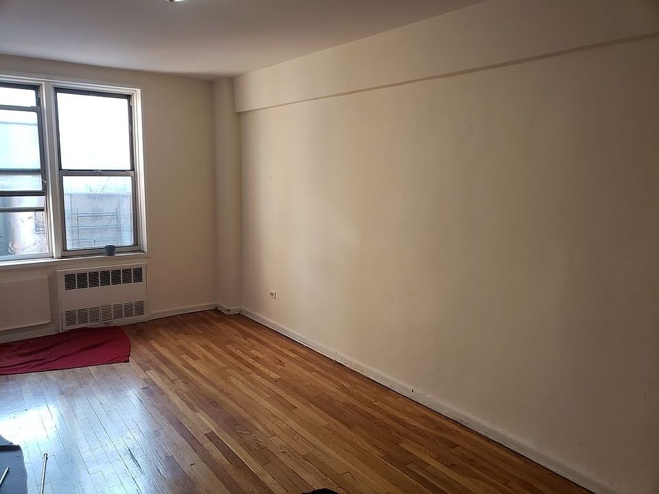 2nd image of 130 Clarkson Ave APT 5A