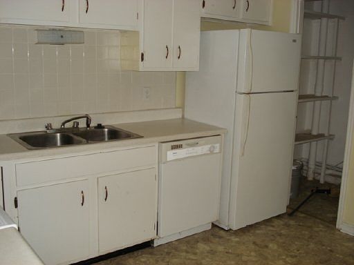 4th image of 1617 NE Woodrow Dr #512