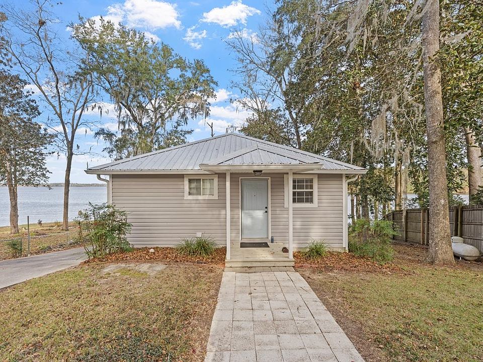 1st image of 3280 Ed Gordon Dr