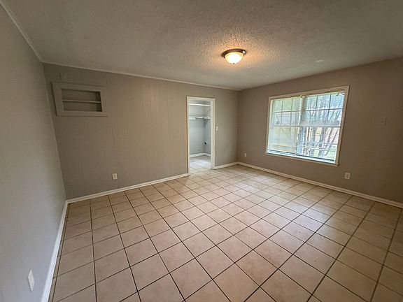 5th image of 5071 Gray Dr