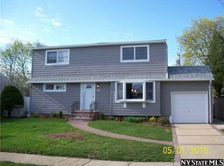 3625 Sherry Ave, Wantagh, NY 11793