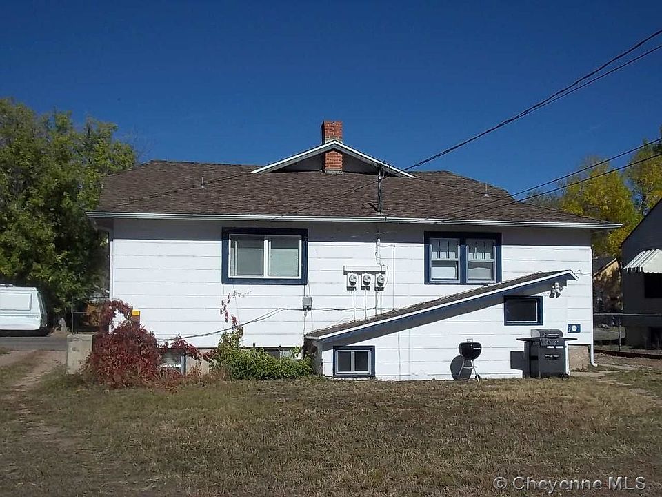 2nd image of 815 W 27th St