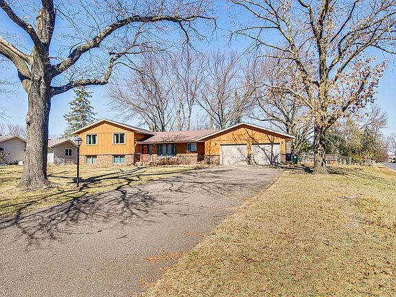 4th image of 1050 Nelson Dr