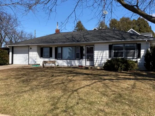115 Skelly St, Cuba City, WI 53807