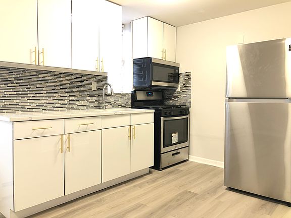 5th image of 20 Emory St #0B-1Ba-500Sqft