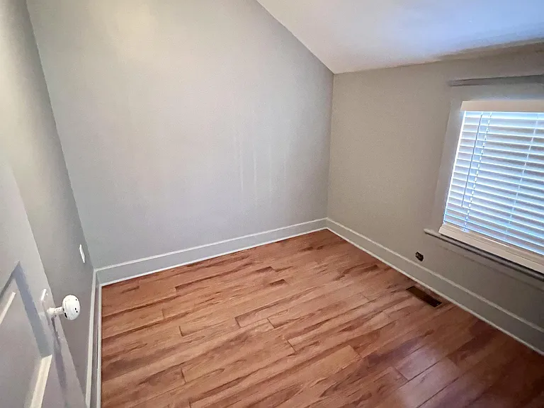1292 Argyle Rd — Photo 5