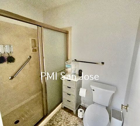 1075 Trevino Terrace - Bathroom_11032025