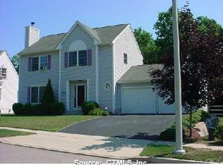 170 Deerfield Ridge Dr, Groton, CT --